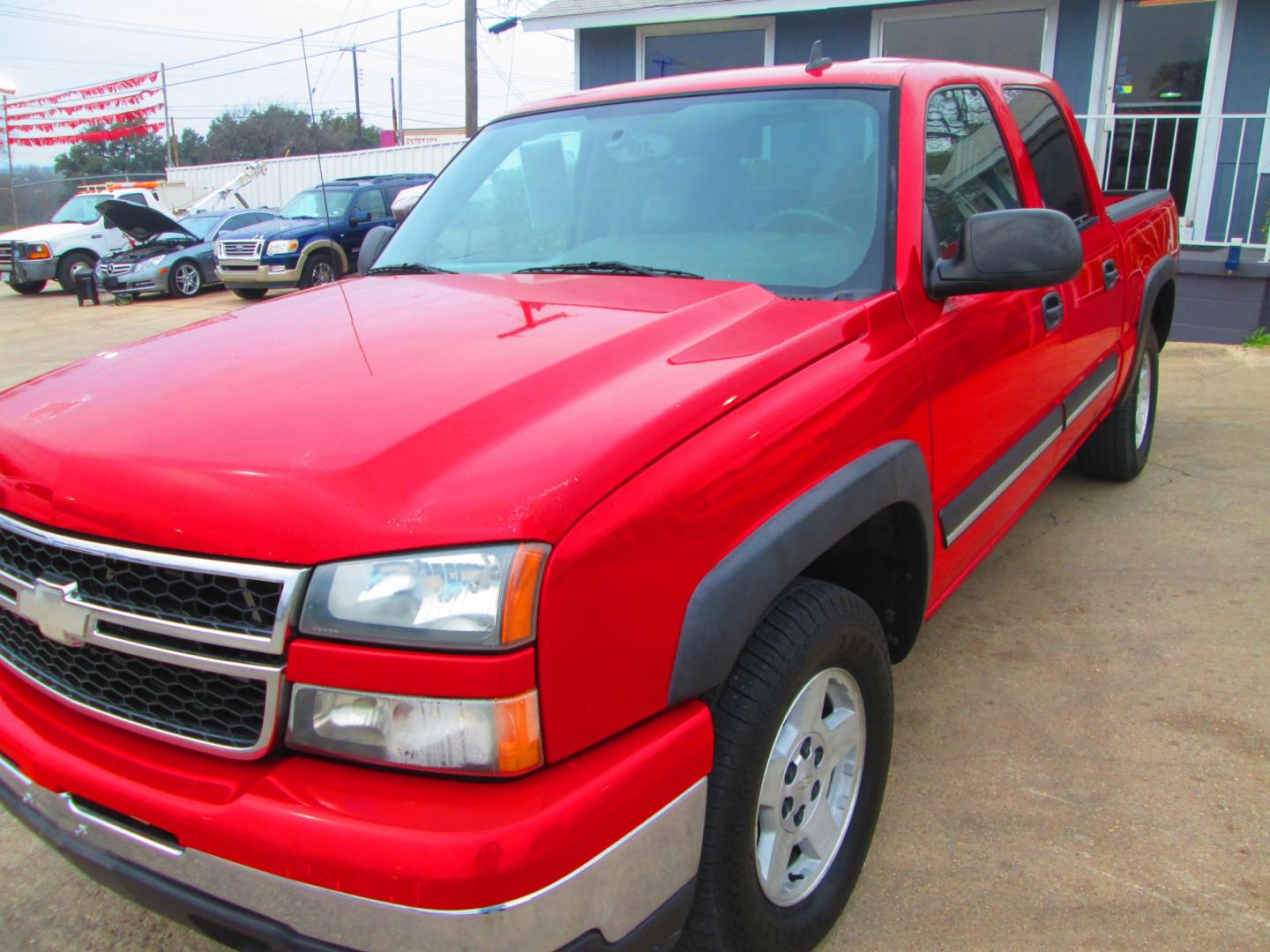 2007 RED Chevrolet Silverado 1500 (2GCEK13Z771) , located at 1815 NE 28th St., Fort Worth, TX, 76106, (817) 625-6251, 32.795582, -97.333069 - Photo#0